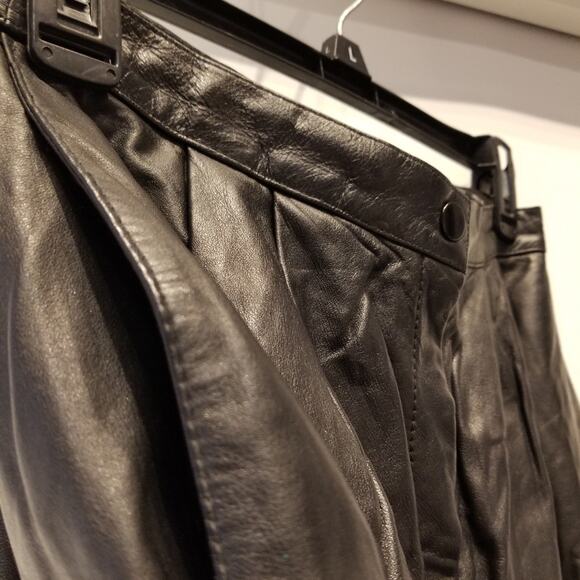 Vintage High Waisted Leather Pants Hi Rise Cow Leather Pockets Zipper Size 10 - Picture 8 of 16